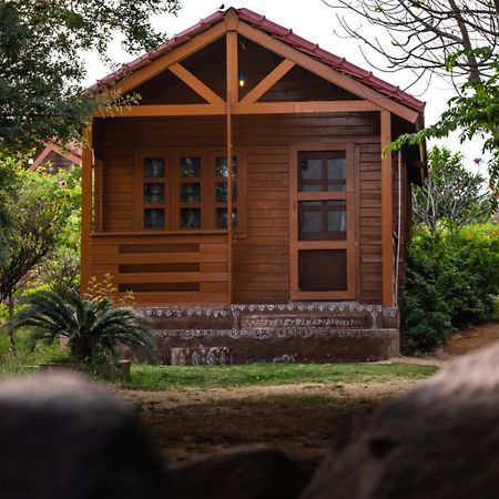 Leo Wooden Resorts Hampi Exterior foto