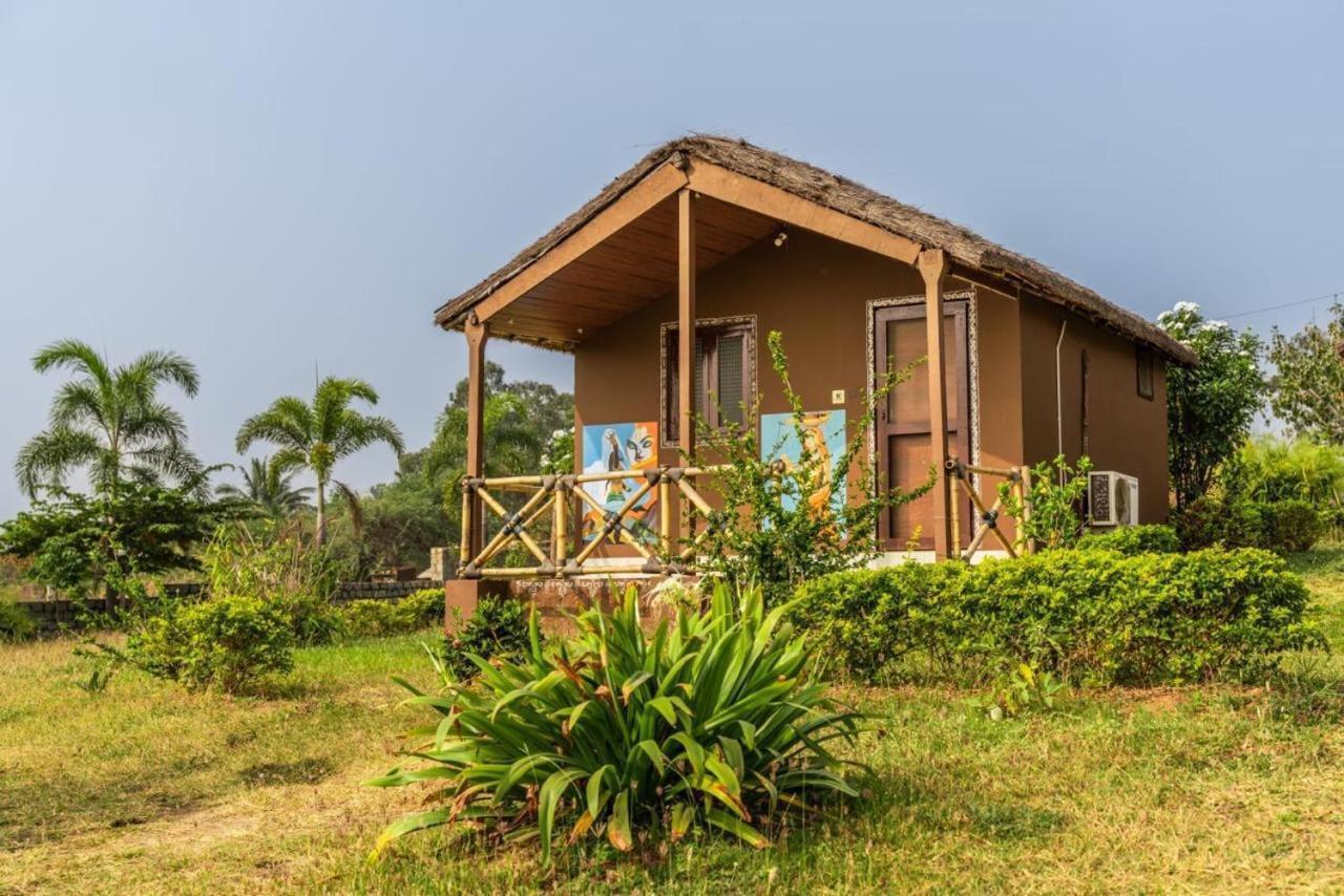 Leo Wooden Resorts Hampi Exterior foto